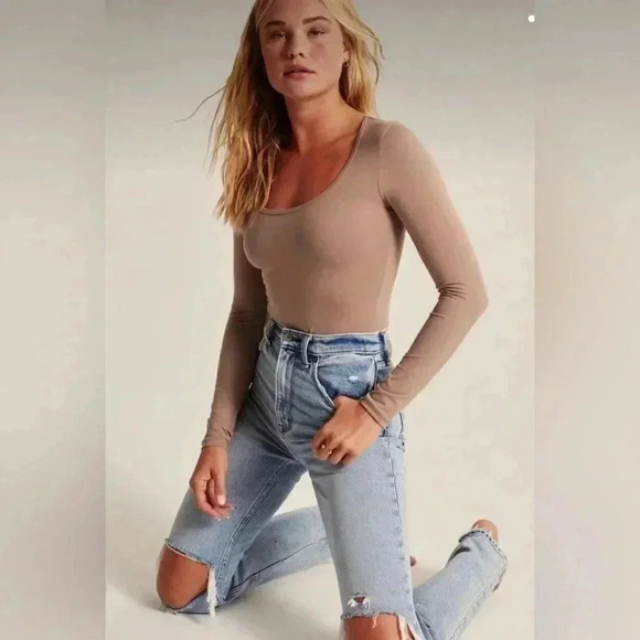 Zara High Waisted Factory Destroyed Denim Jeans Size 2 - Picture 1 of 8
